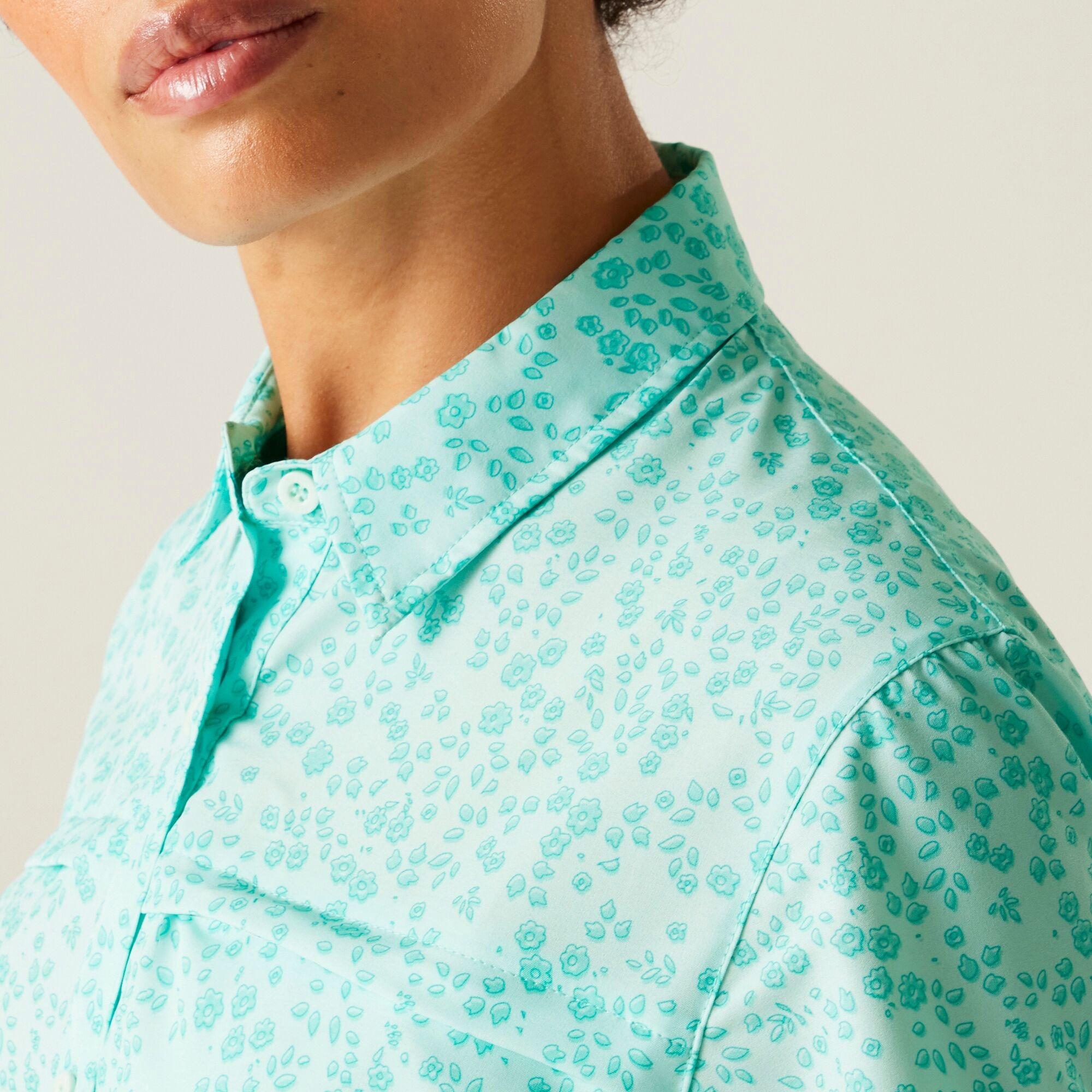 Women's Travel Packaway Short Sleeve Shirt | Icy Morn Meadow Print
