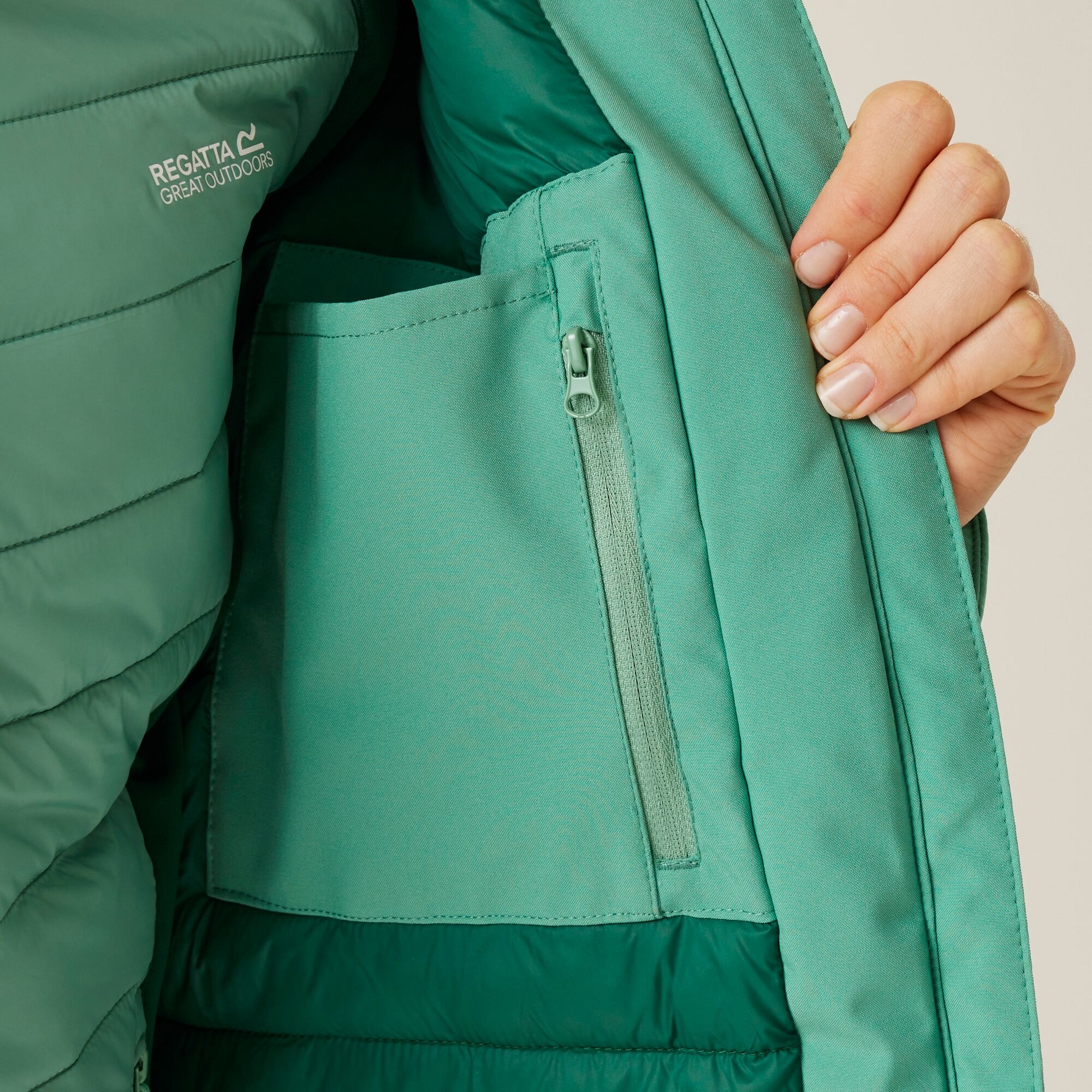 Women's Reeah Waterproof Insulated Jacket | Dusty Green Rain Forest Green