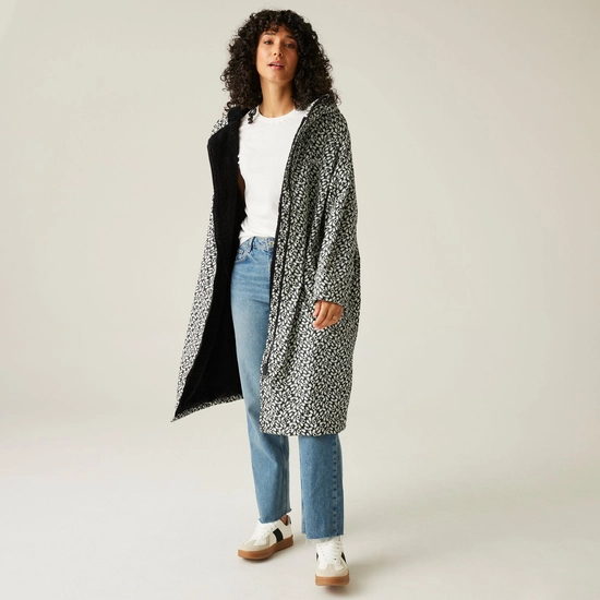 Orla Kiely Waterproof Changing Robe | Lotus Olive