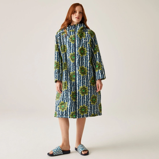 Orla Kiely Waterproof Changing Robe | Lotus Olive