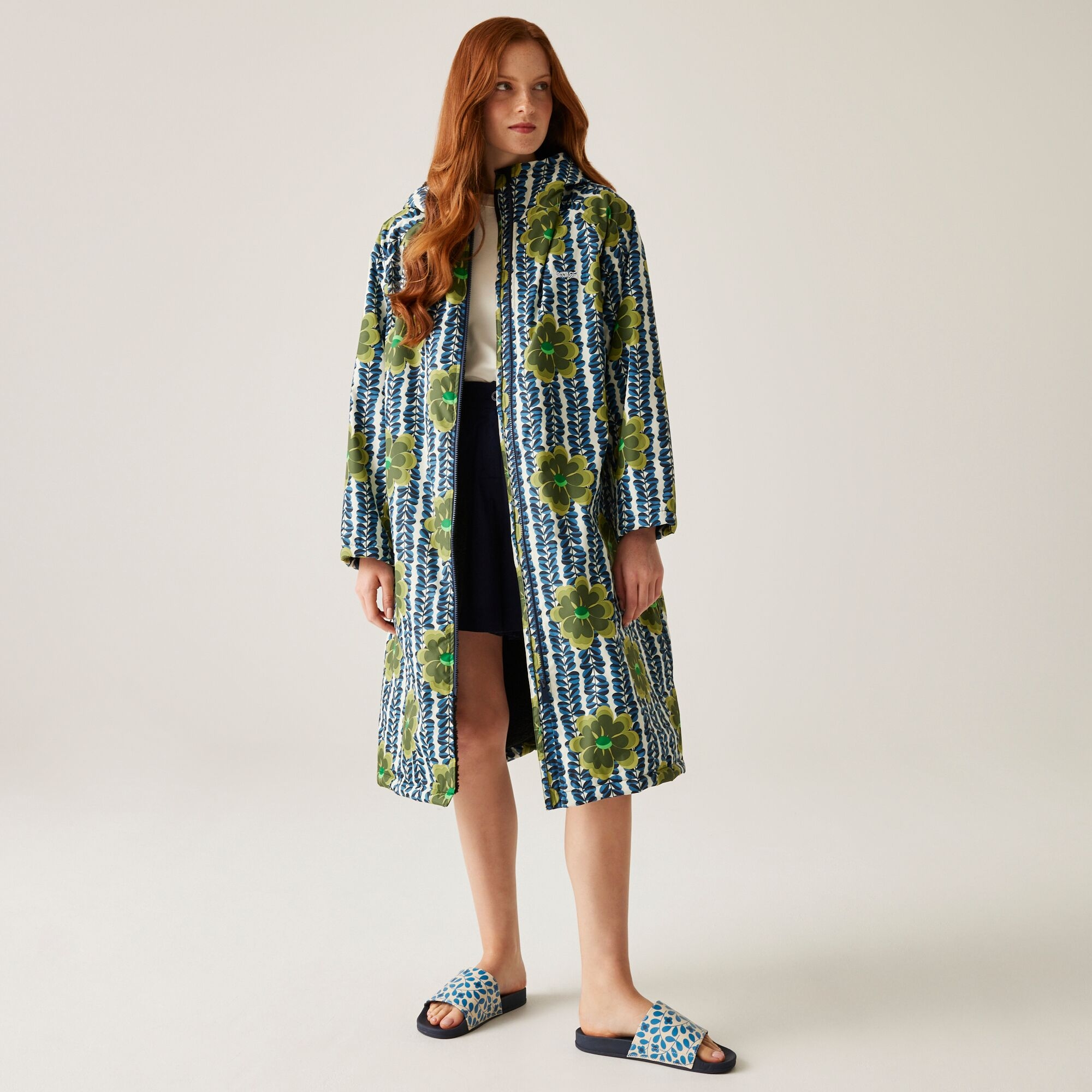 Orla Kiely Waterproof Changing Robe | Lotus Olive