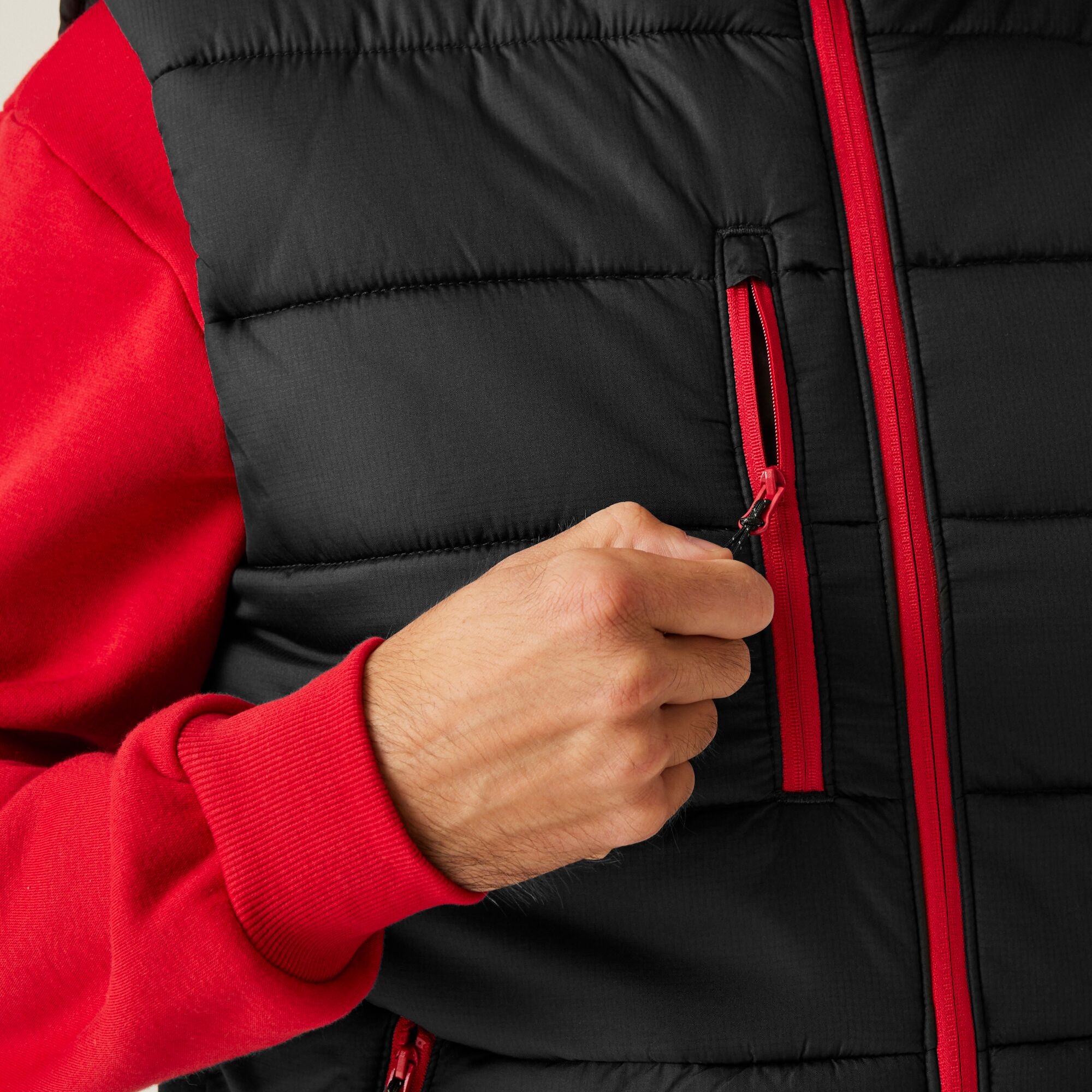 Men's Navigate Thermal Bodywarmer | Black Classic Red