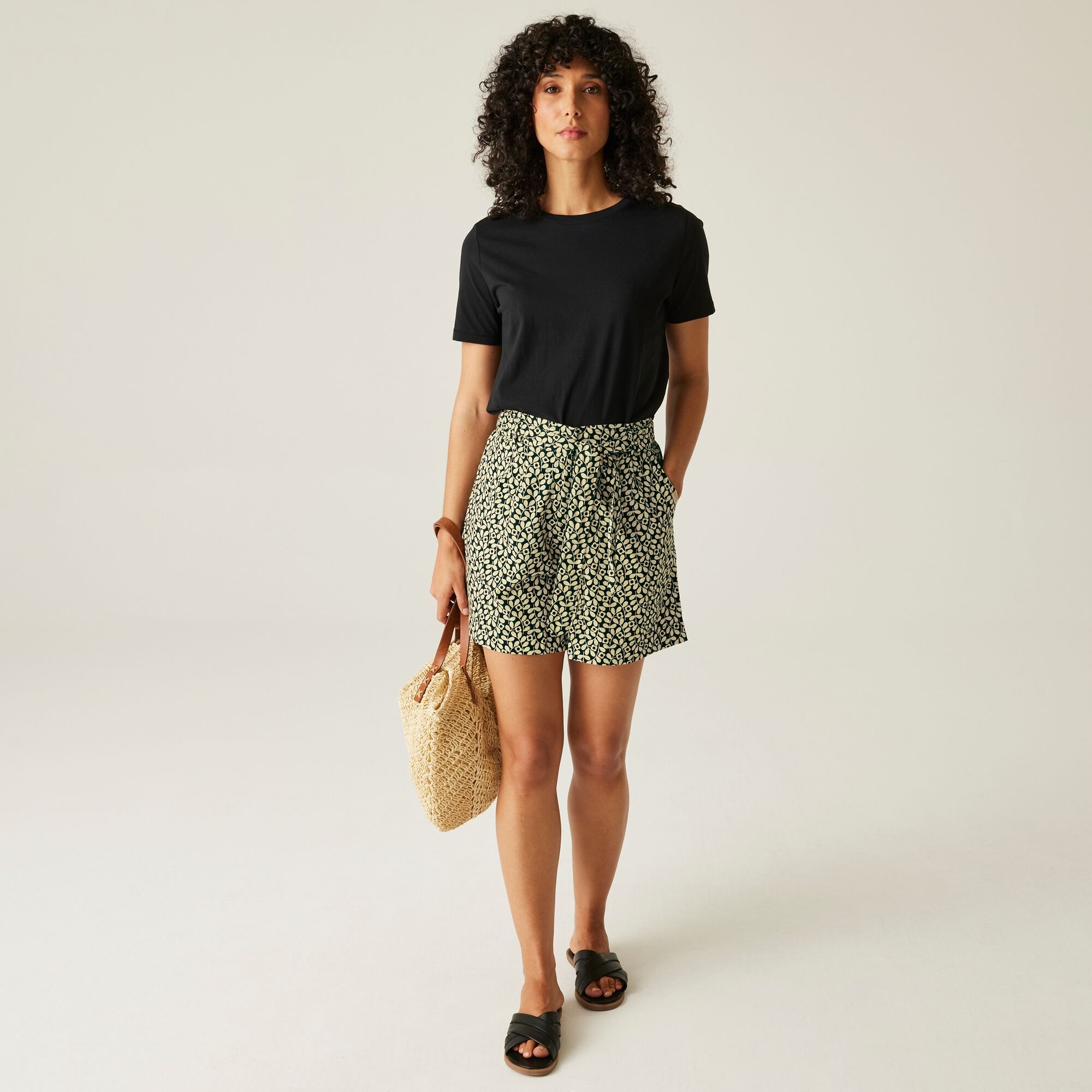 Orla Kiely Summer II Shorts | Jasmine Flower Black