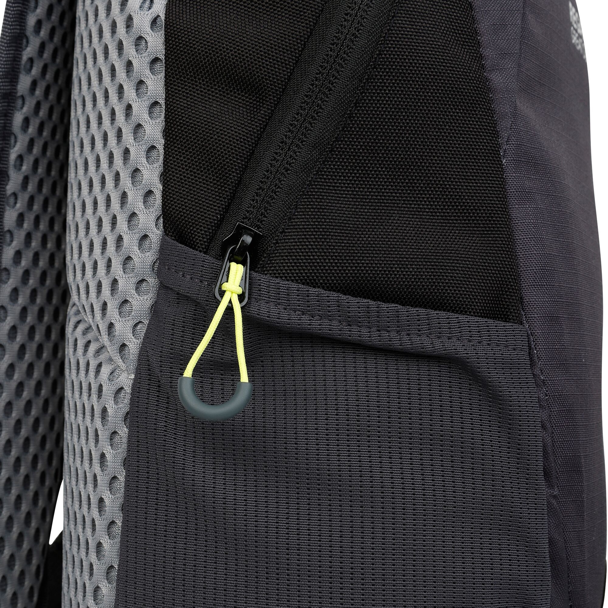 Highton V2 20L Backpack | Black Seal Grey