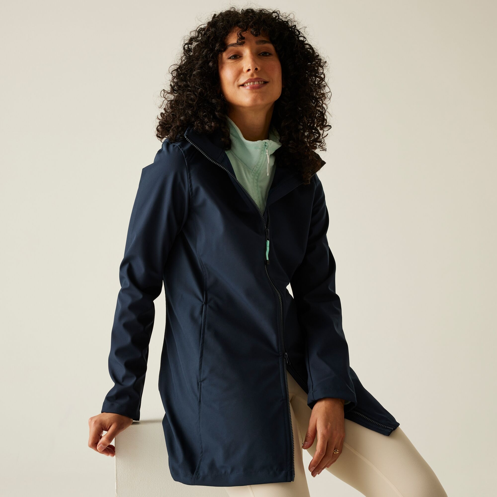 Women's Carisbrooke Softshell Jacket | Navy Aruba Blue