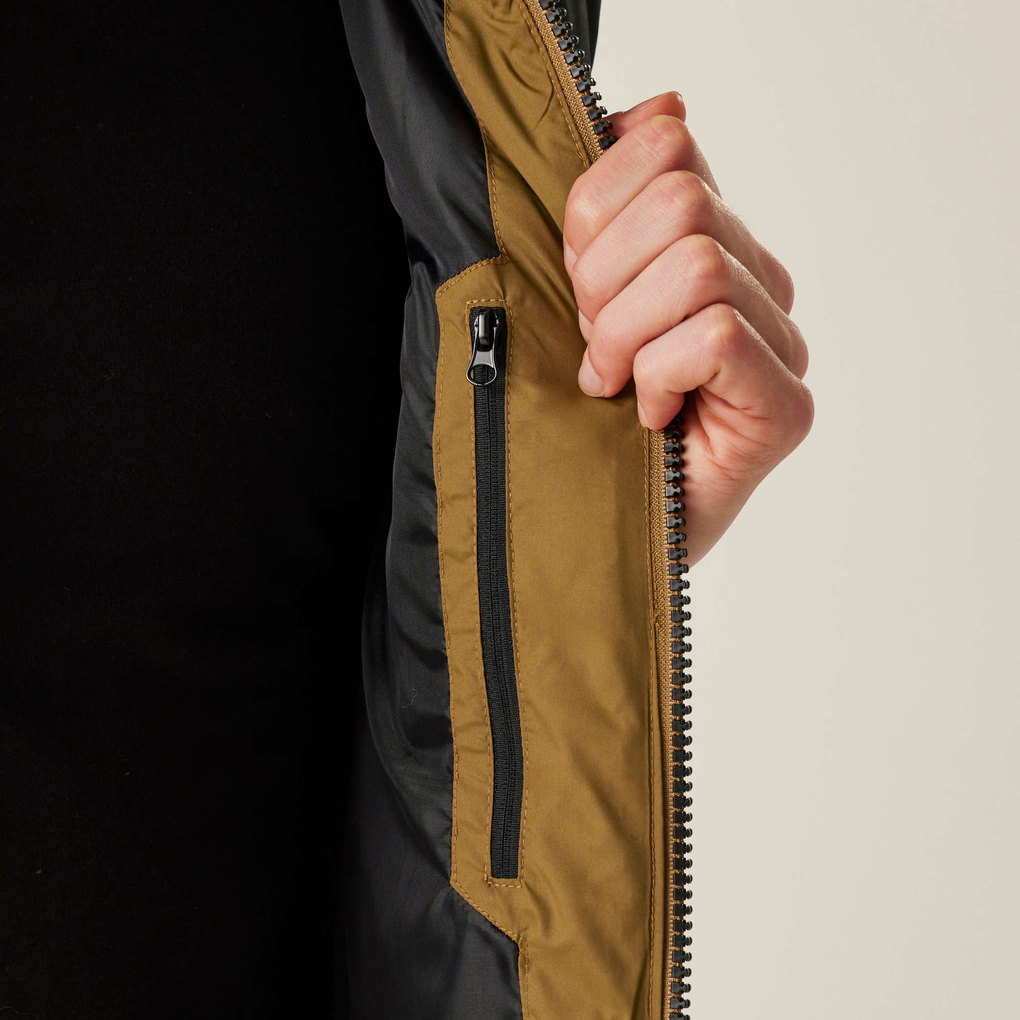 Men's Hawfinch Insulated Gilet | Umber Black
