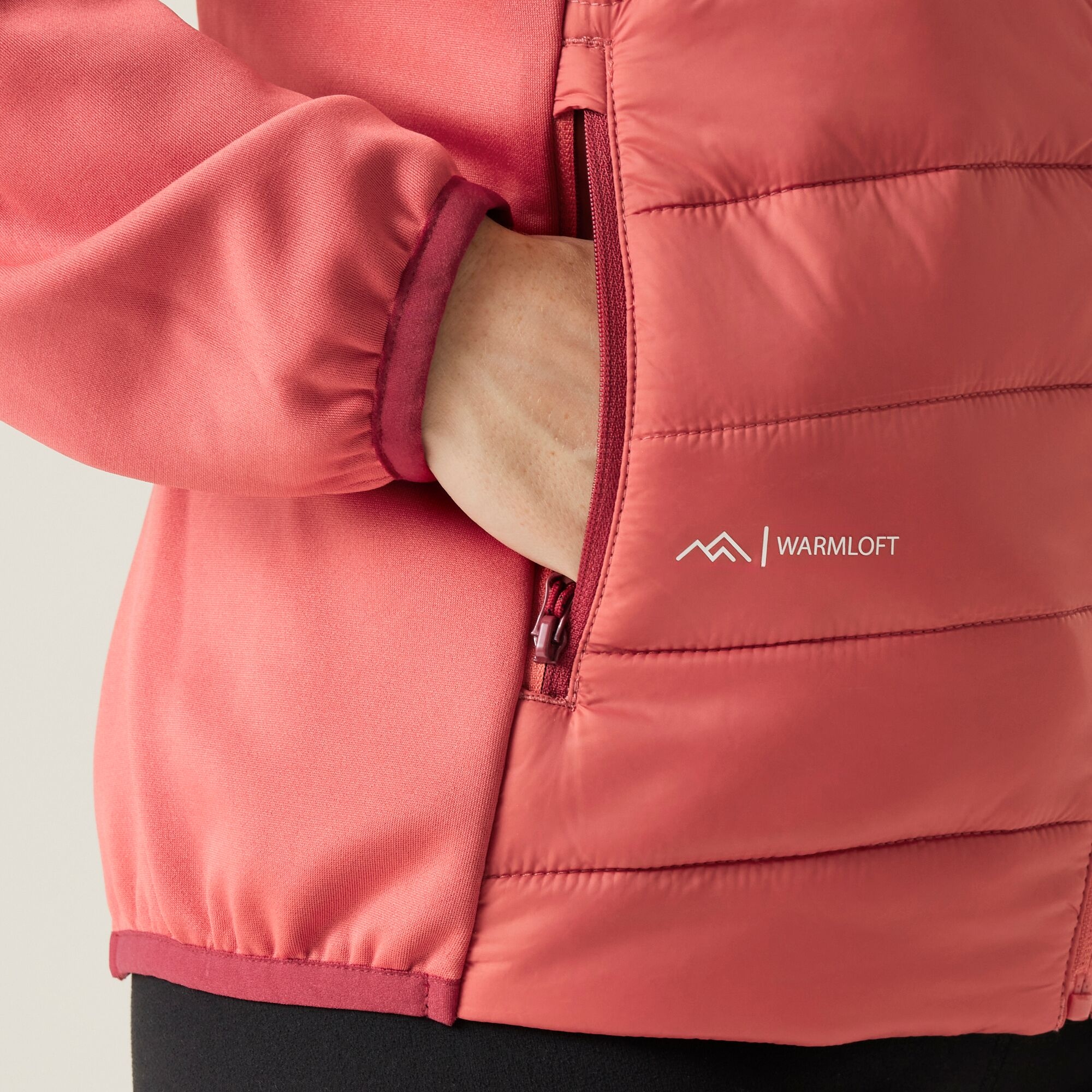 Women's Clumber V Hybrid Jacket | Mineral Red Rumba Red