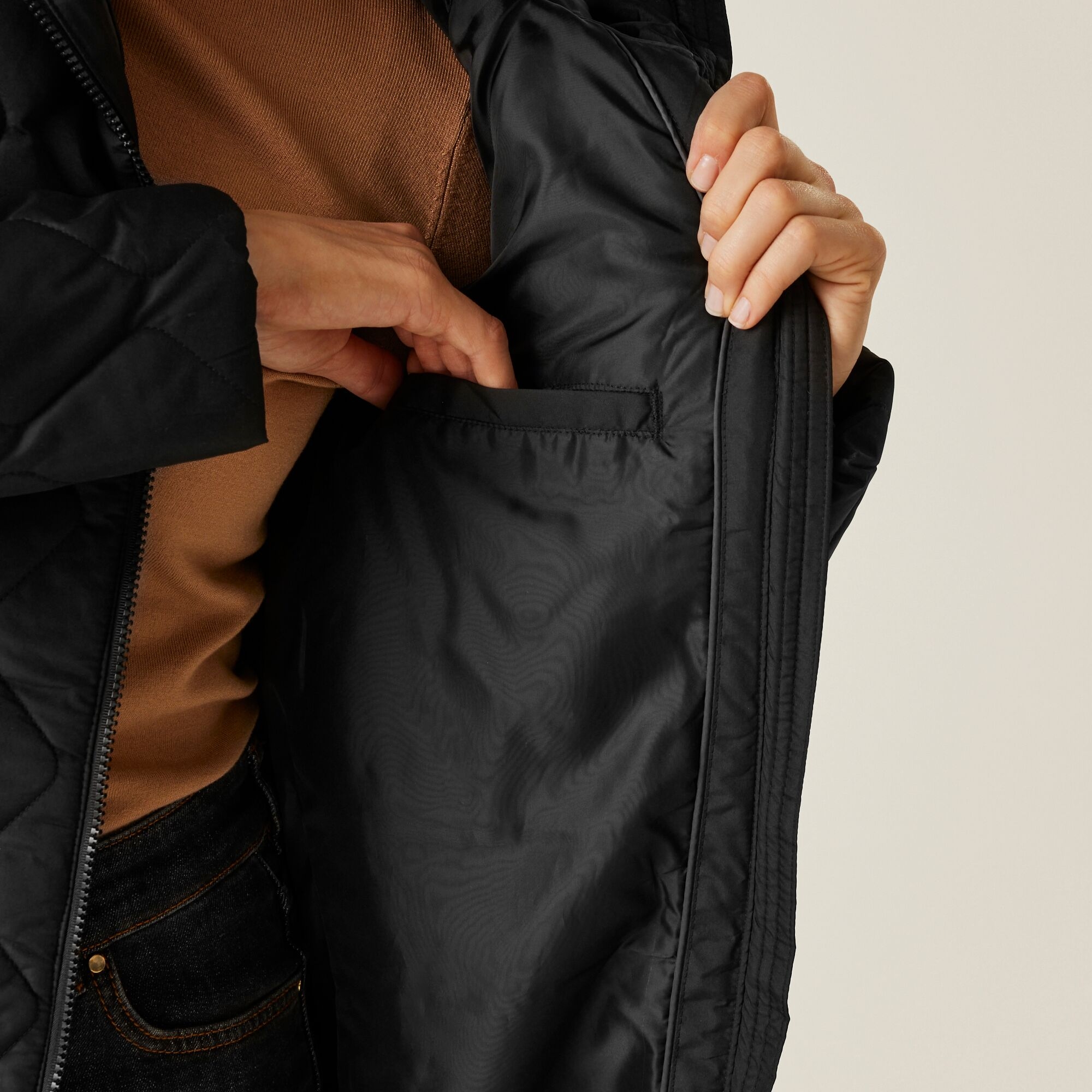 Women's Fritha III Insulated Parka Jacket | Black