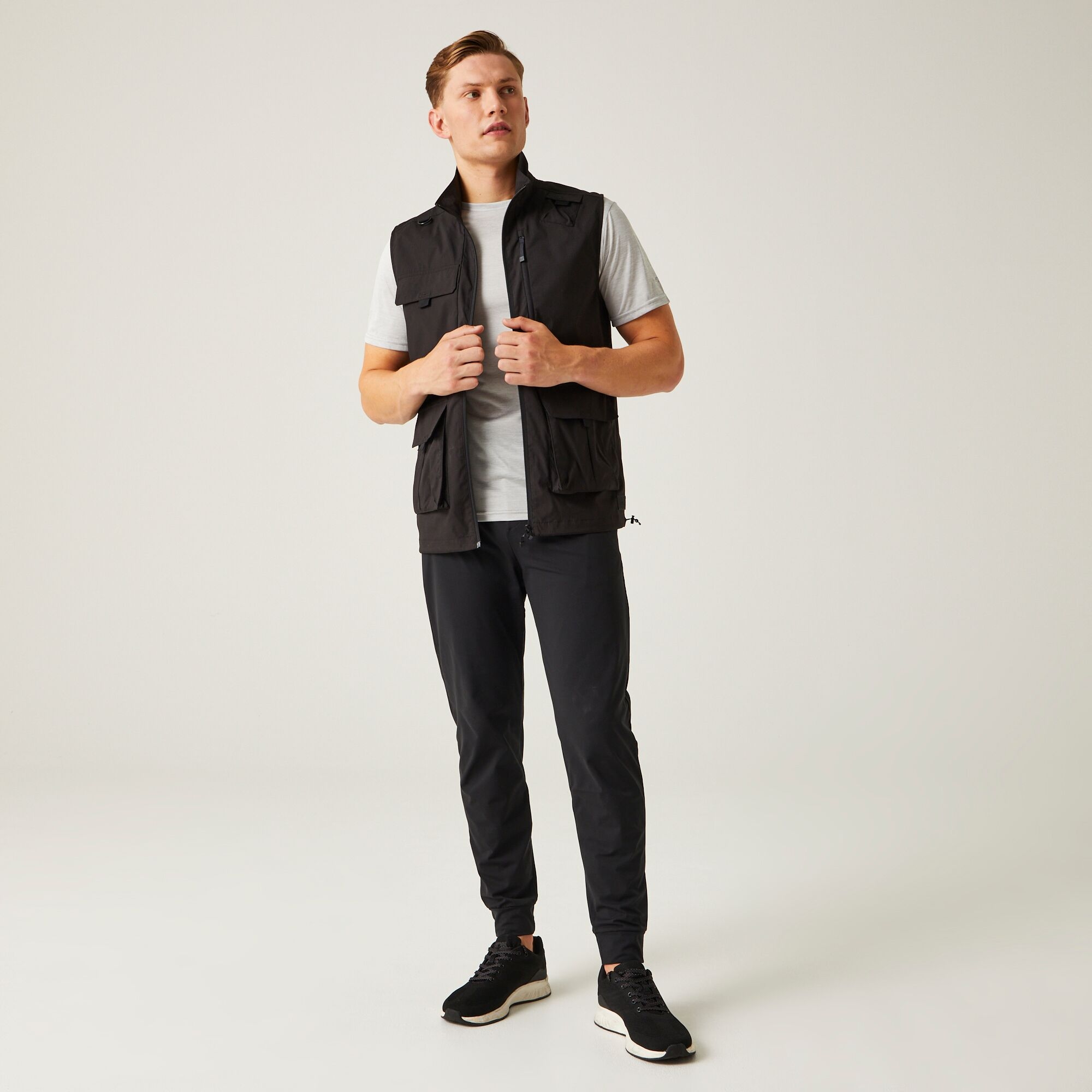 Men's Insect-Repellent Light Pack Away Gilet | Black