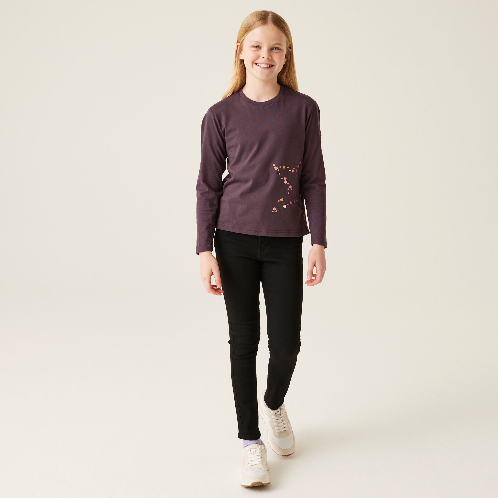 Kids' Wenbie III Graphic T-Shirt | Deep Plum Star
