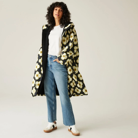 Orla Kiely Waterproof Changing Robe | Lotus Olive