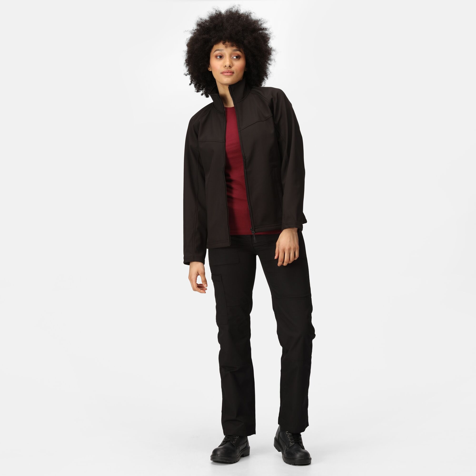 Women's Uproar Interactive Softshell Jacket | Black