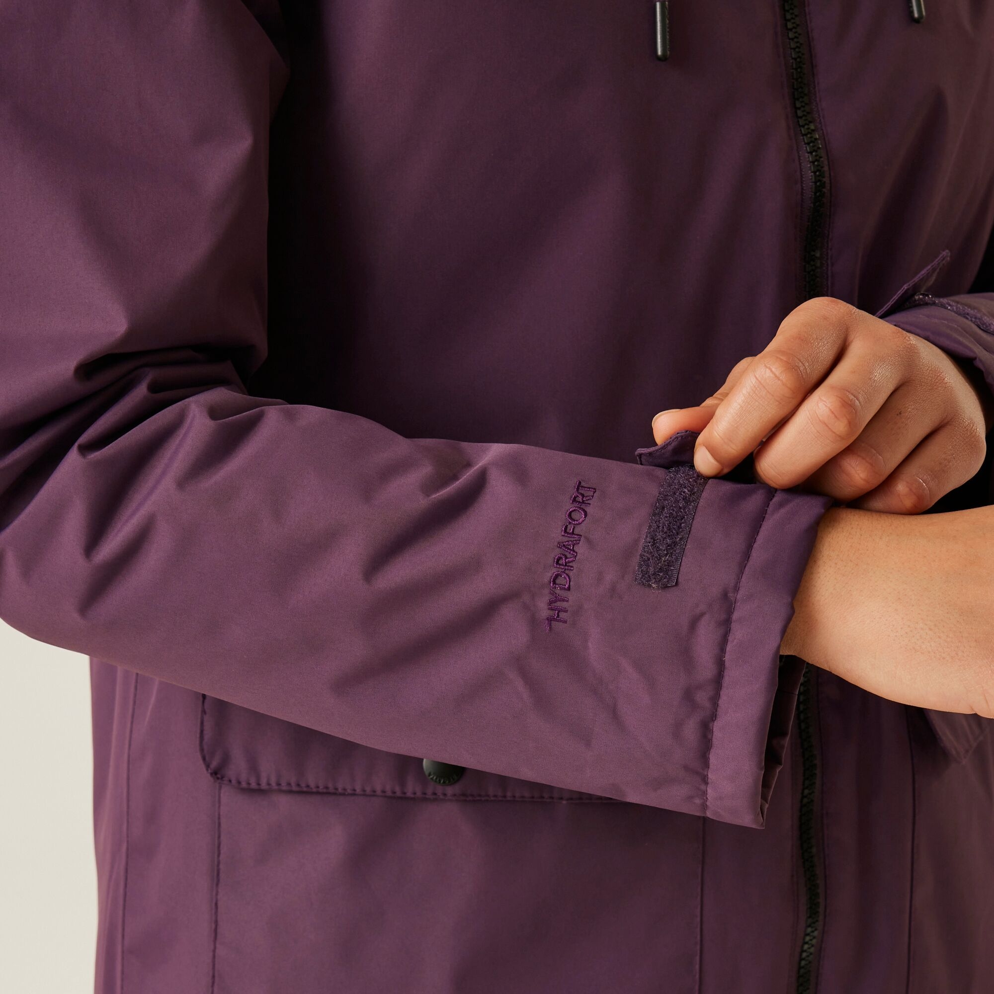 Women's Broadia Waterproof Jacket | Deep Plum