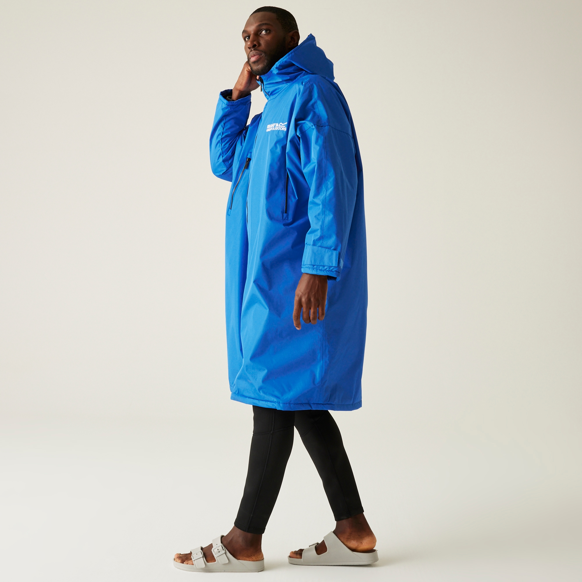 Adult's Waterproof Changing Robe | Oxford Blue