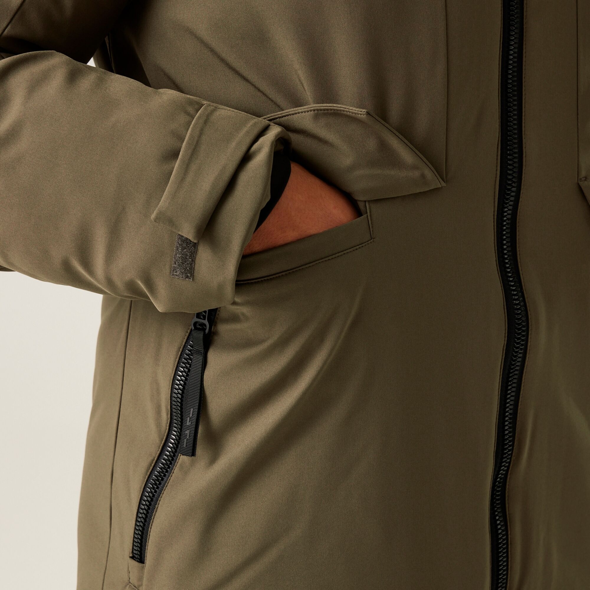 Men's Dallymoore Insulated Padded Jacket | Crocodile Black