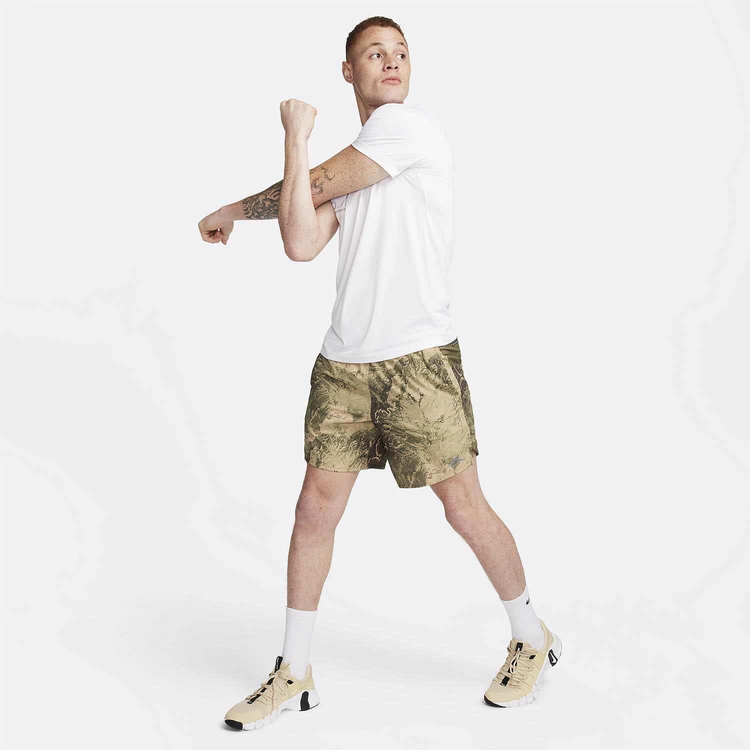 Nike Dri-FIT Trail Stride 7in Pantaloncini Medium Olive/Black