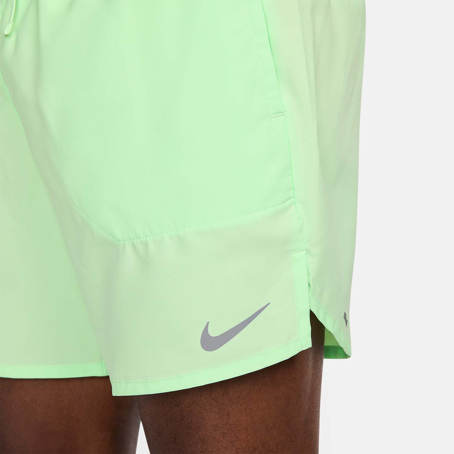 Nike Dri-FIT Stride 7in Pantaloncini Vapor Green/Reflective Silver