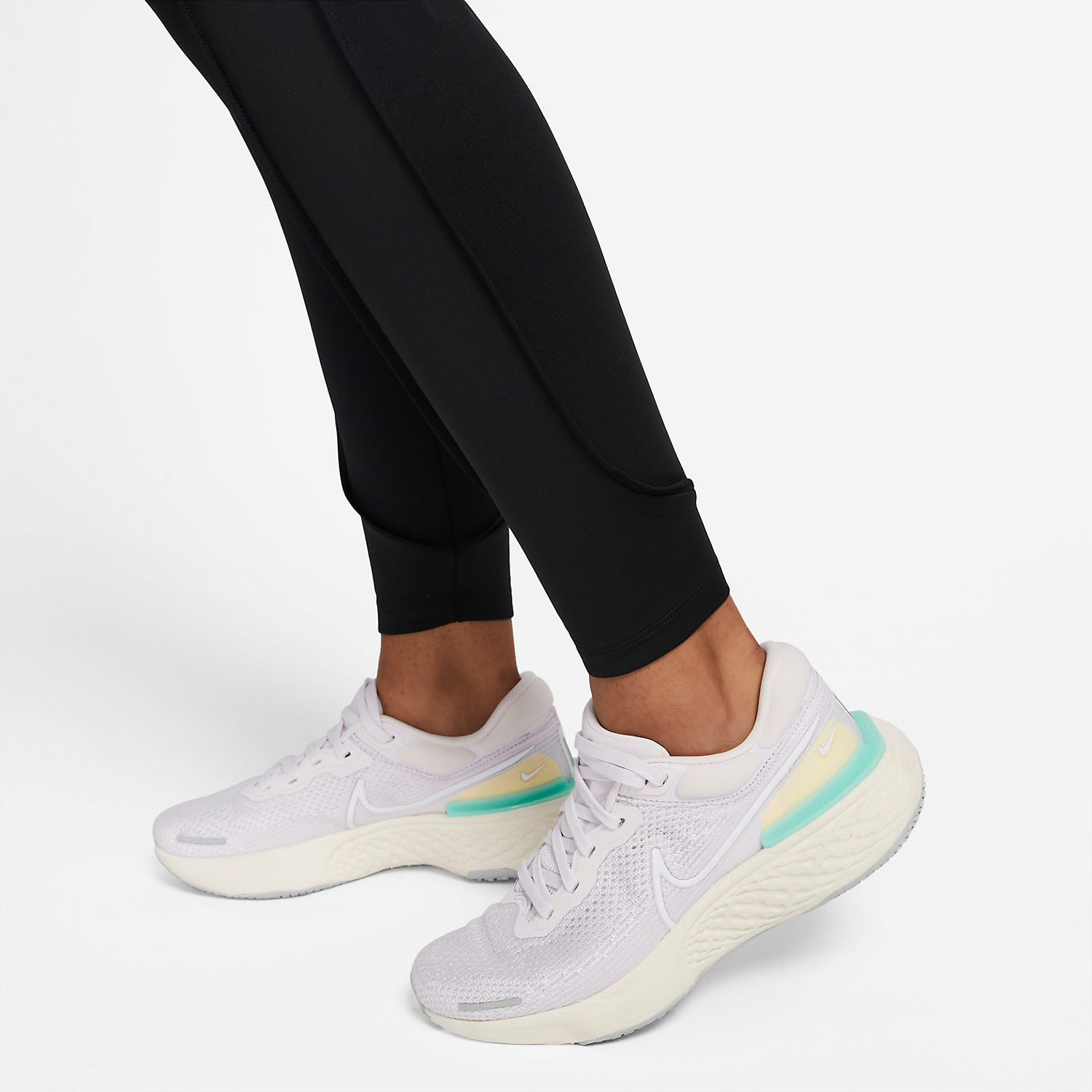 Nike Therma-FIT Essential Pantaloni Black/Reflective Silver