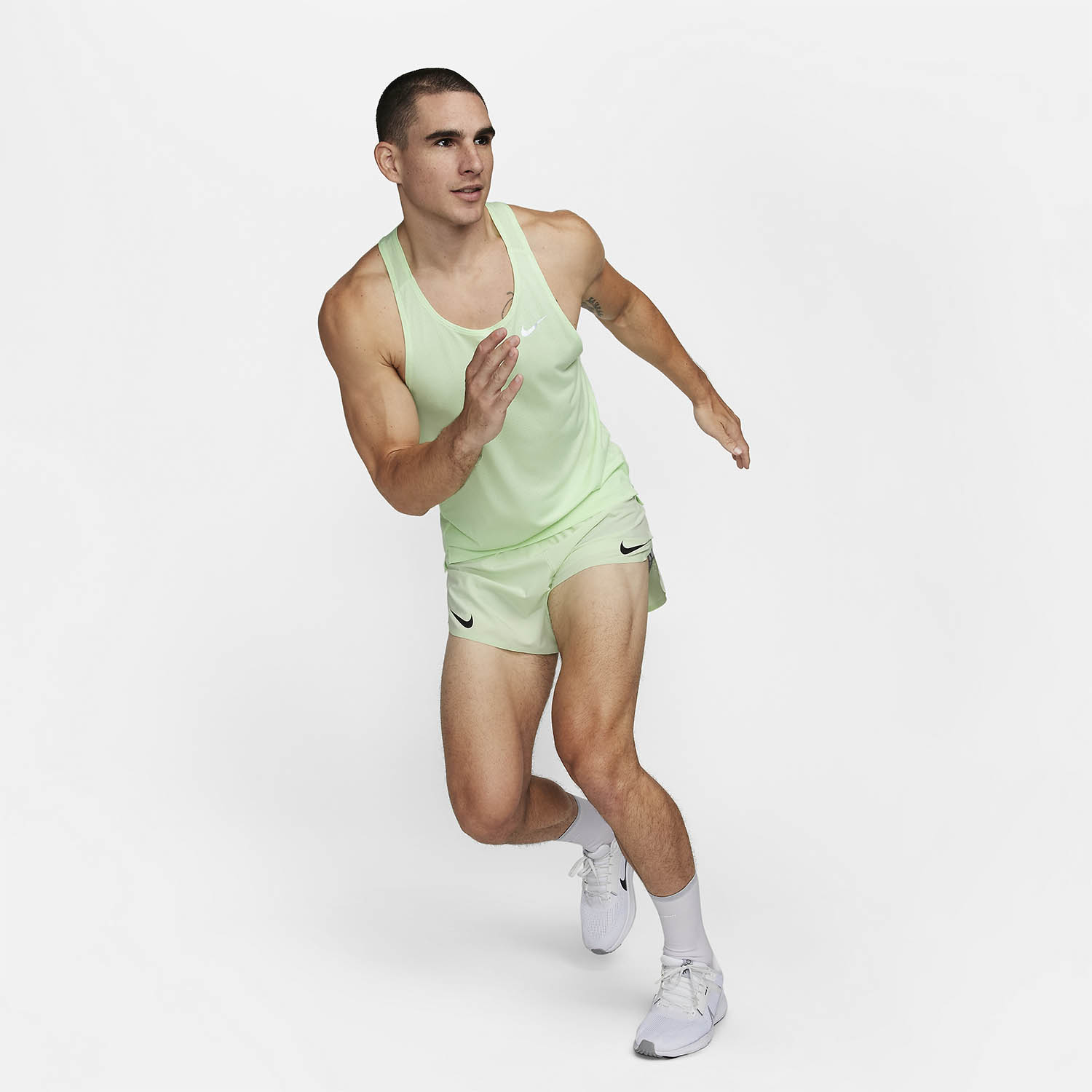 Nike Dri-FIT ADV AeroSwift 4in Pantaloncini Vapor Green/Black