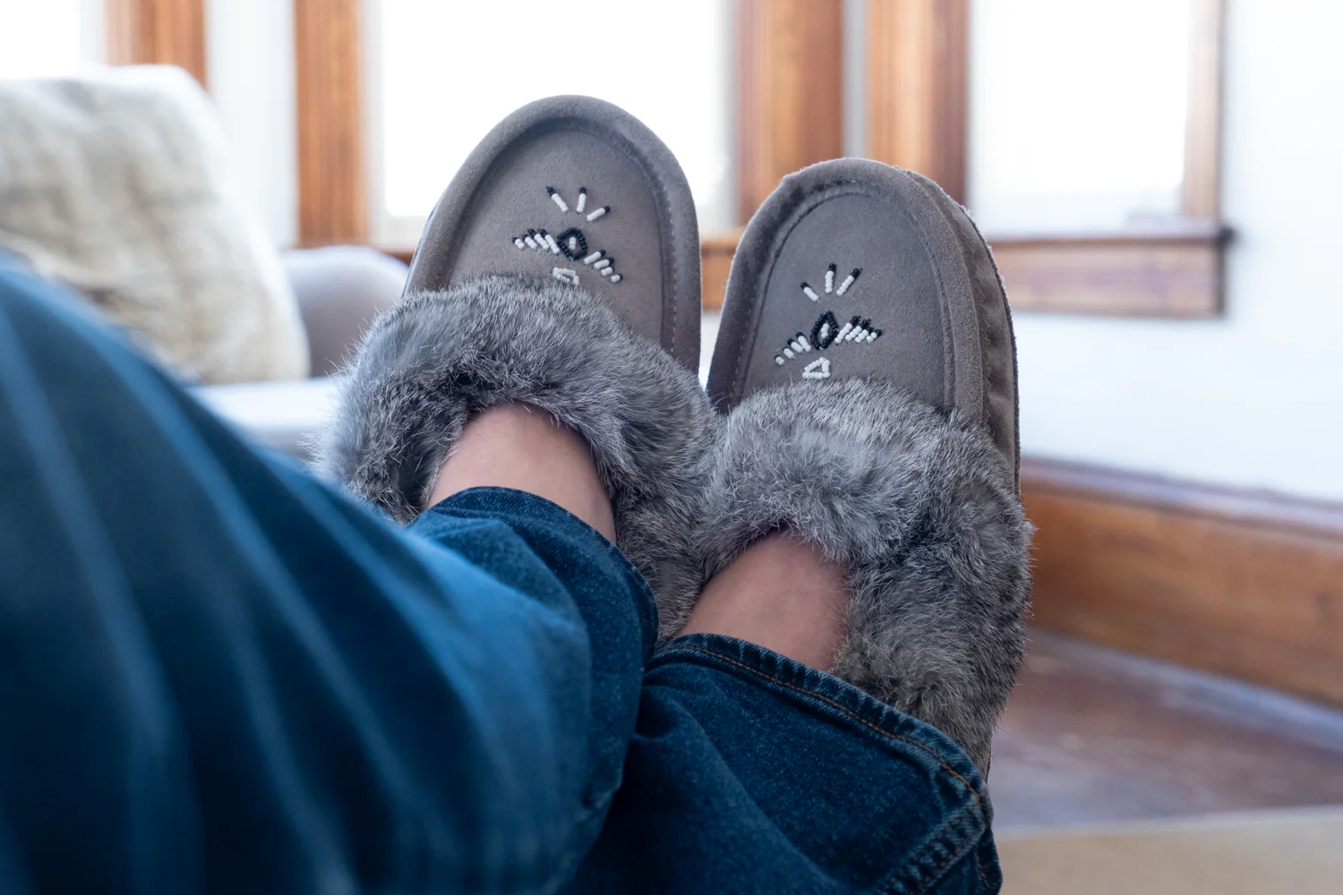 Men's Rabbit Fur Thunderbird Beaded Moccasins