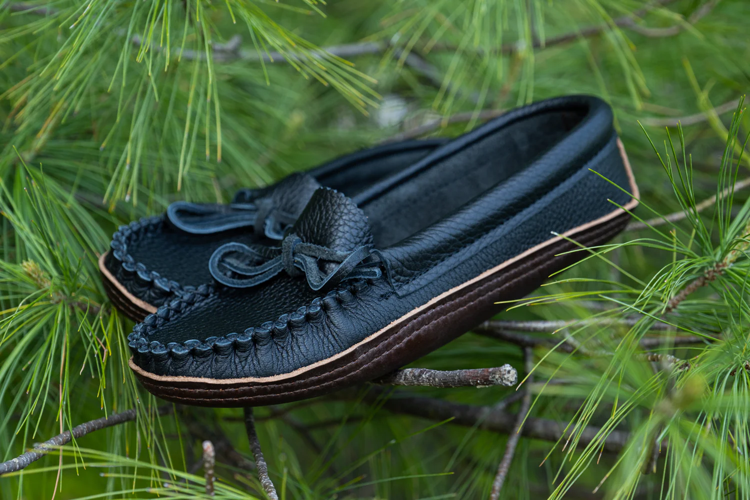 Women's Earthing Moccasins Moose Hide