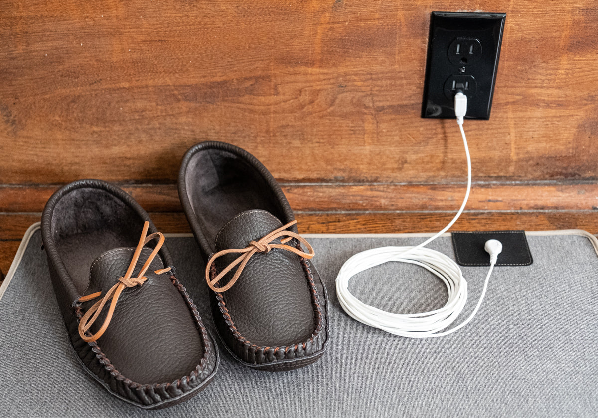 Men's Earthing Moccasins Buffalo Hide