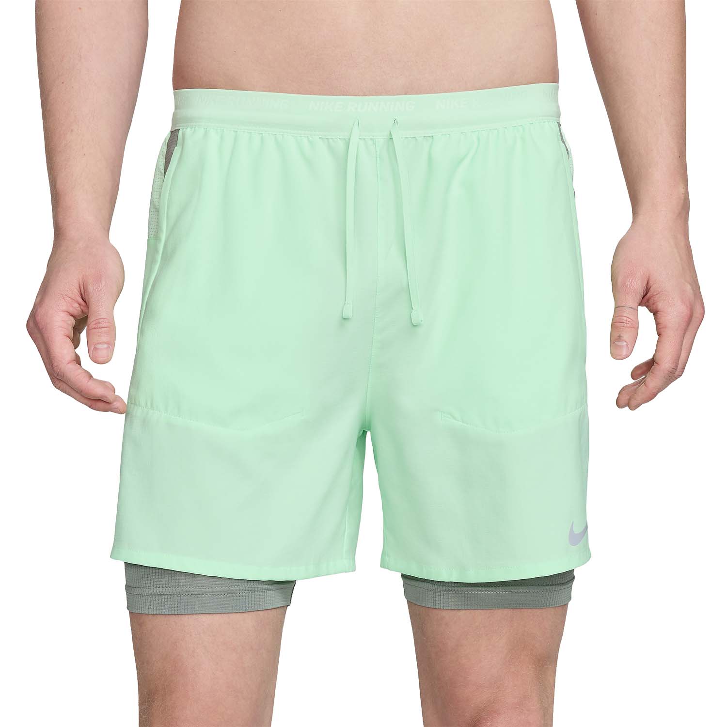 Nike Dri-FIT Stride Hybrid 2 in 1 5in Pantaloncini Vapor Green/Dark Stucco/Reflective Silver