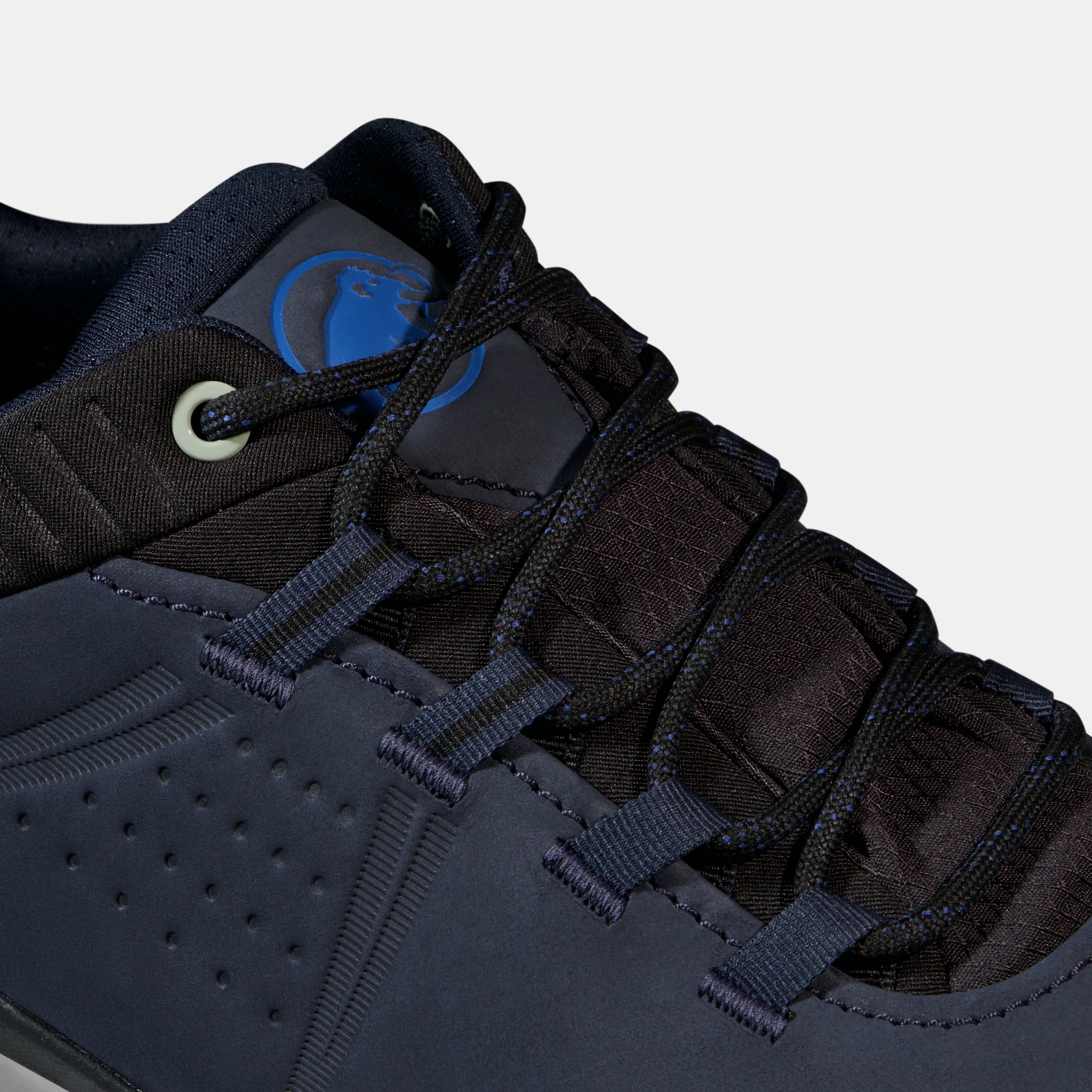 Nova IV Low GTX Women