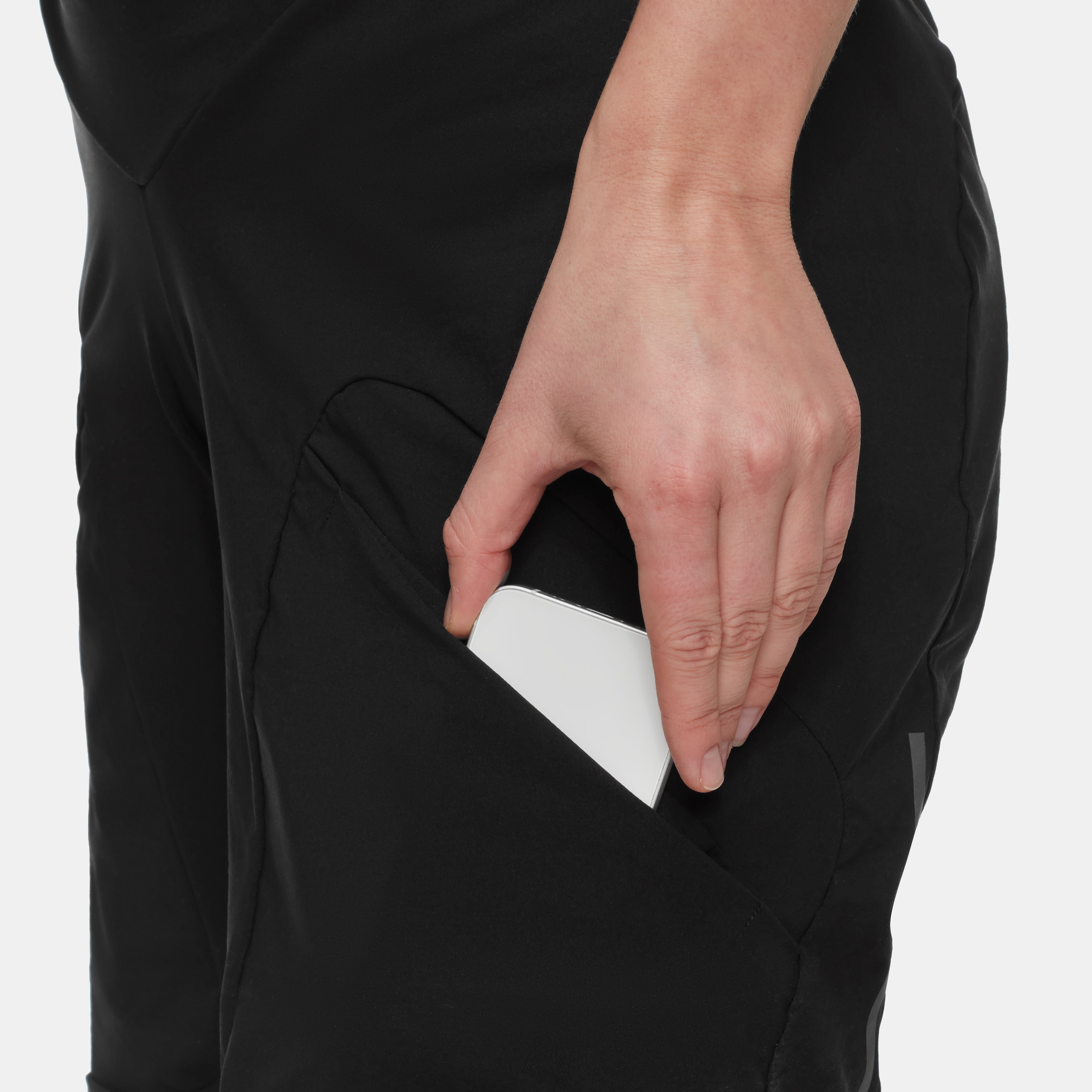 Assos x Mammut TACTICA Women's Cargo Shorts T3