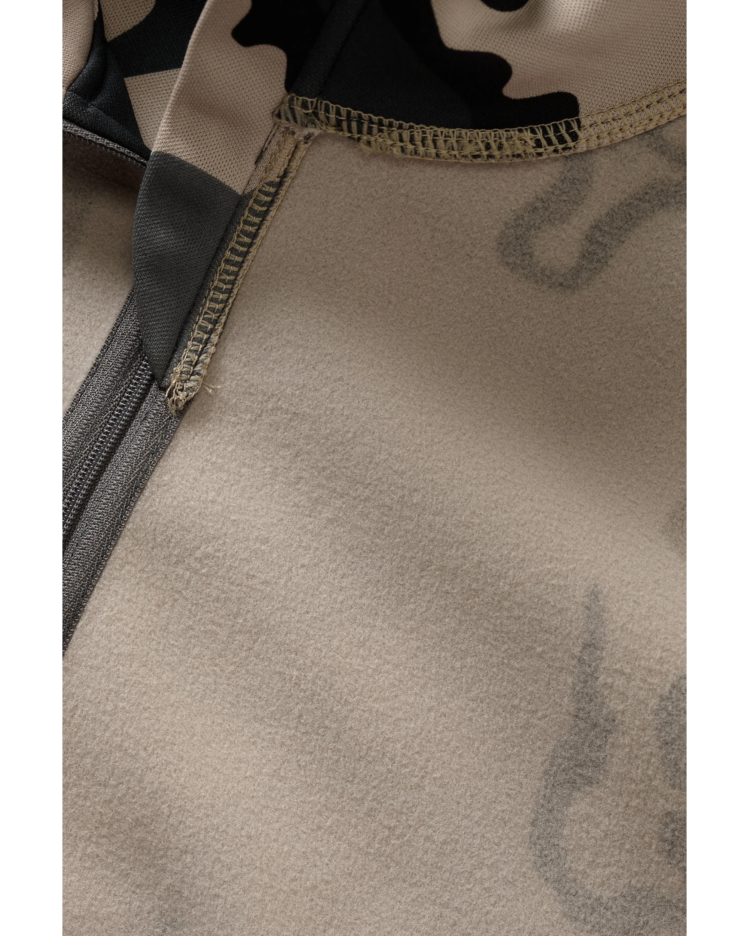 Peloton 200 Zip-T | Vias