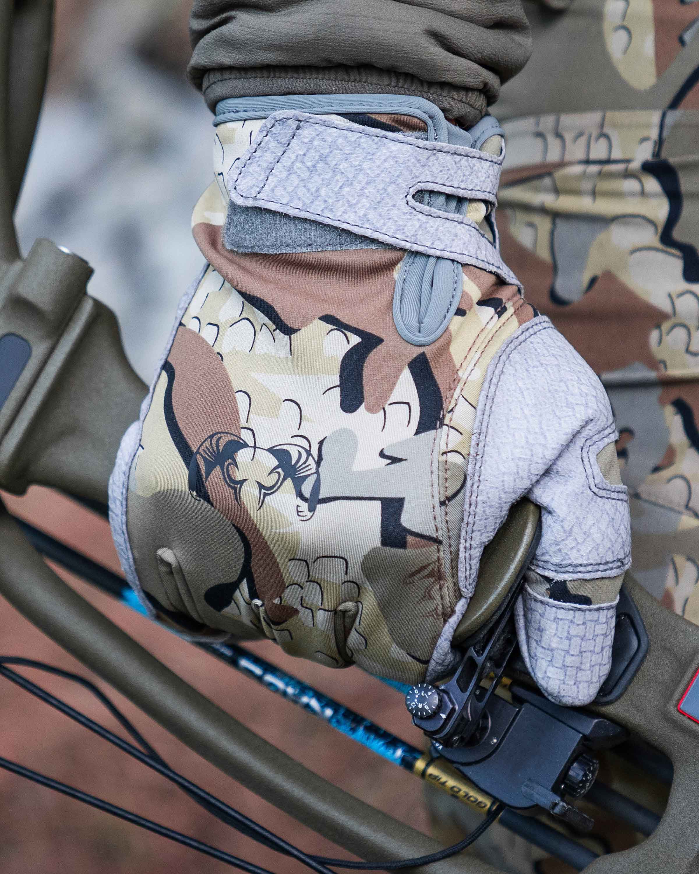 Guide X Glove | Vias