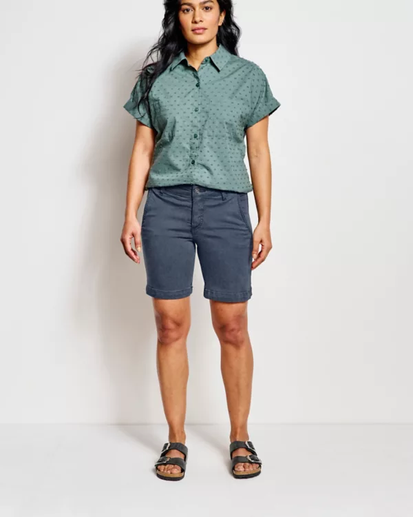 Kut from the Kloth® Stretch Twill Catherine Boyfriend 7" Shorts