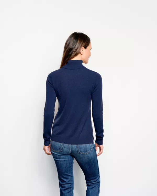 Classic Cashmere Turtleneck Sweater