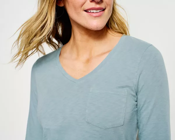 Canyon V-Neck Long-Sleeved Tee