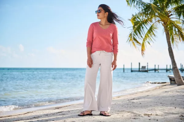 Canyon V-Neck Long-Sleeved Tee