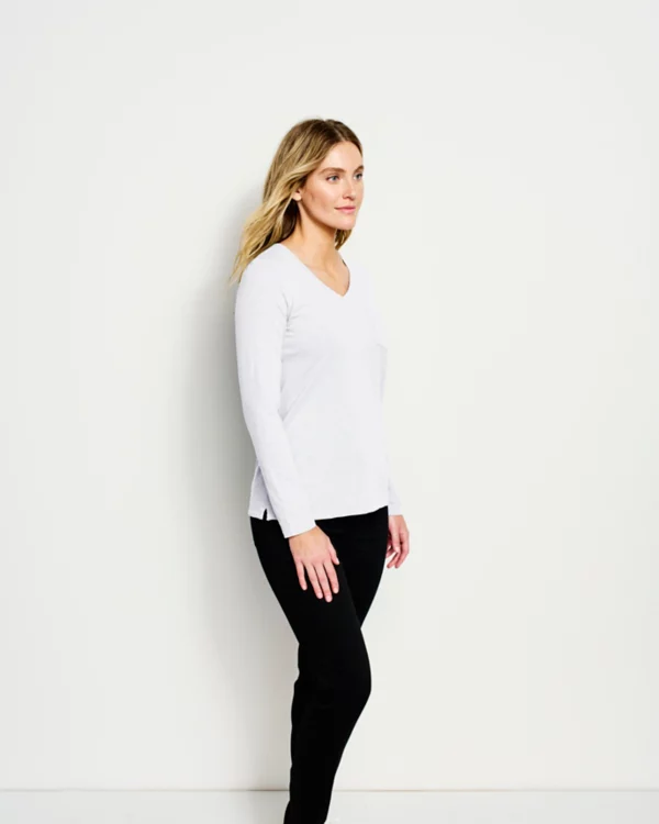 Canyon V-Neck Long-Sleeved Tee