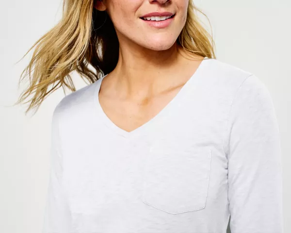 Canyon V-Neck Long-Sleeved Tee