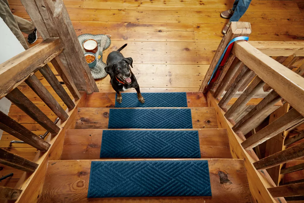 Recycled Water Trapper® Diamond Stair Treads��Set of Four