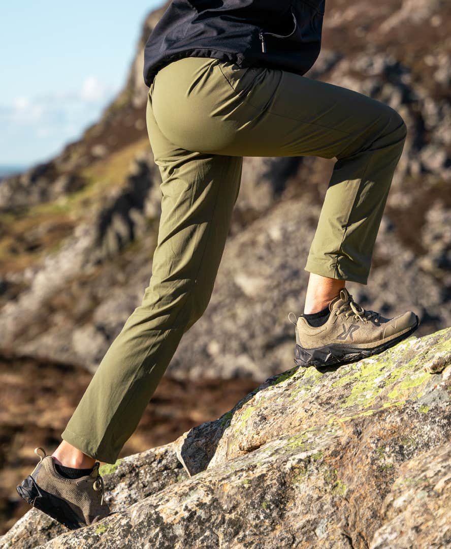 Momentum Stretch Pants Women