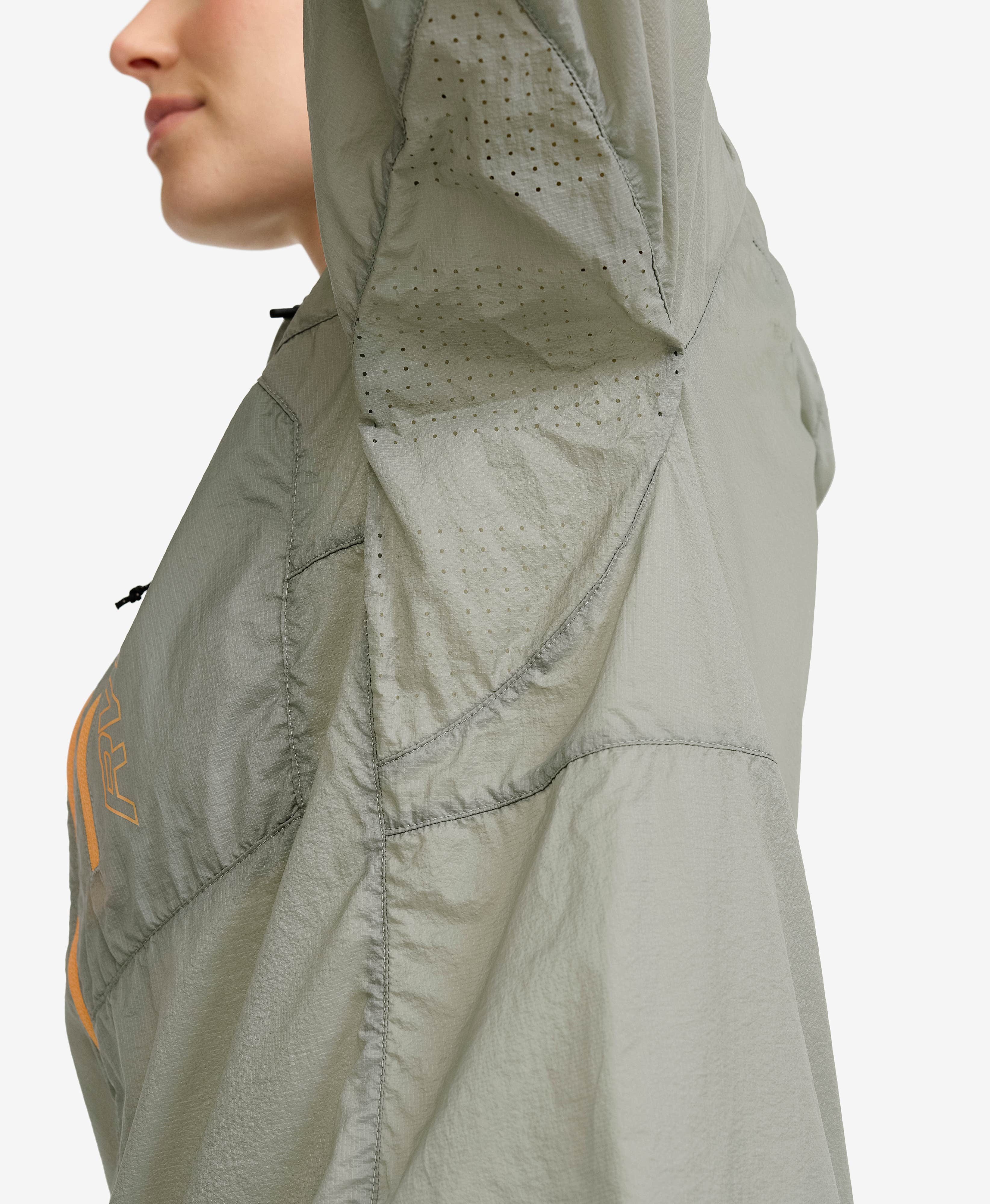 Speed Hooded Windbreaker Women