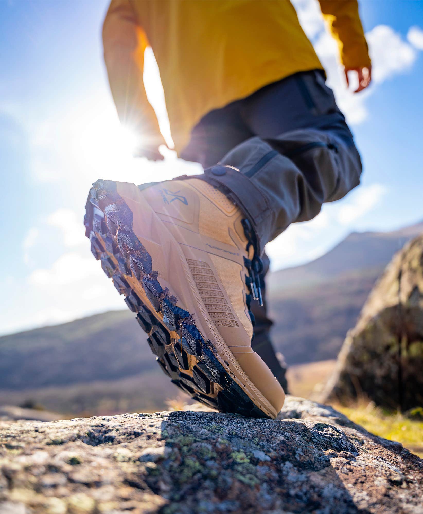 Phantom Trail Mid Waterproof Hiking Boots Men