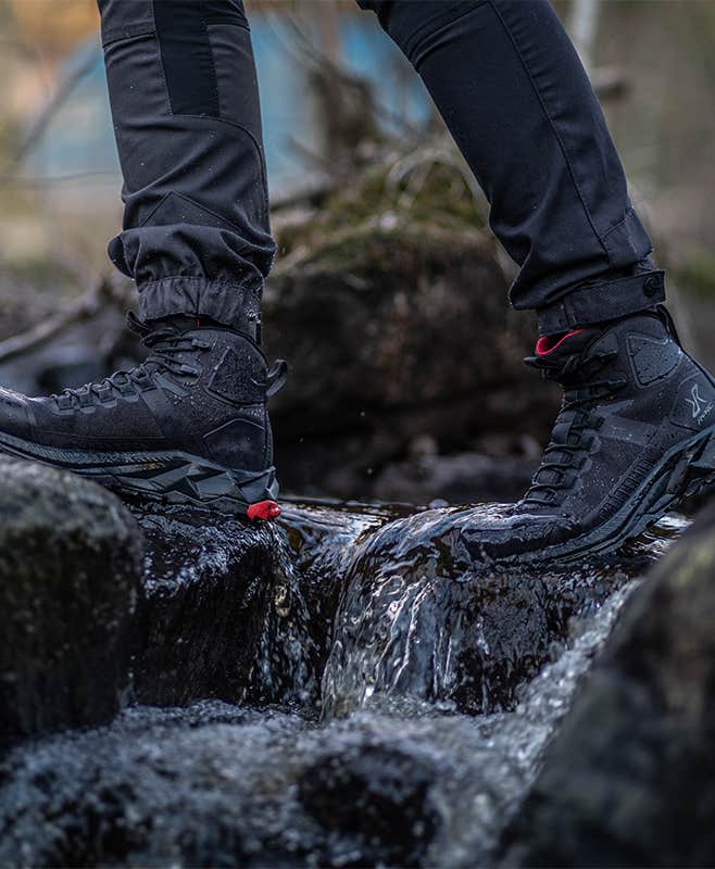 Phantom Trail Mid Waterproof Hiking Boots Women