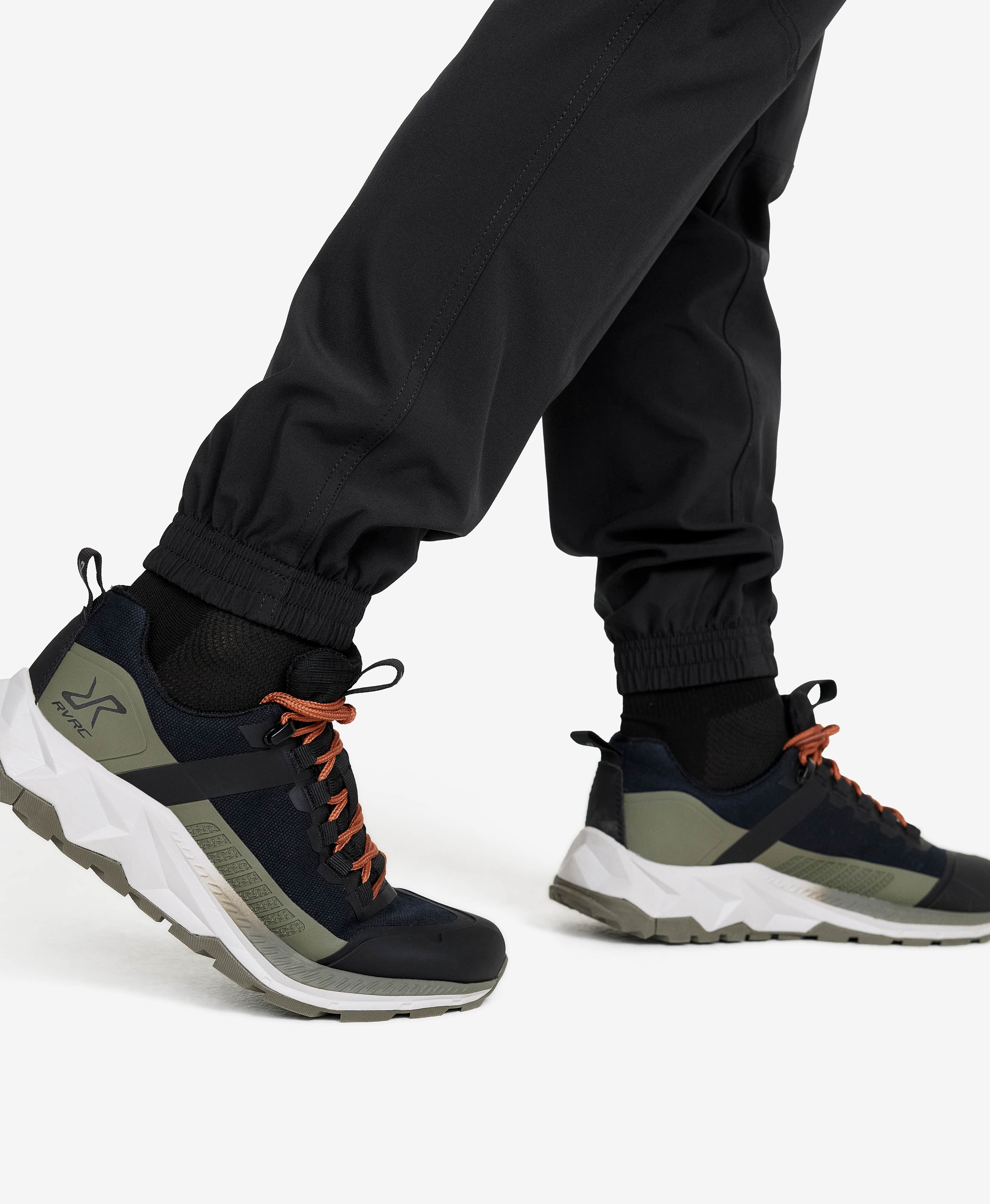 Verge Stretch Cargo Pants Women