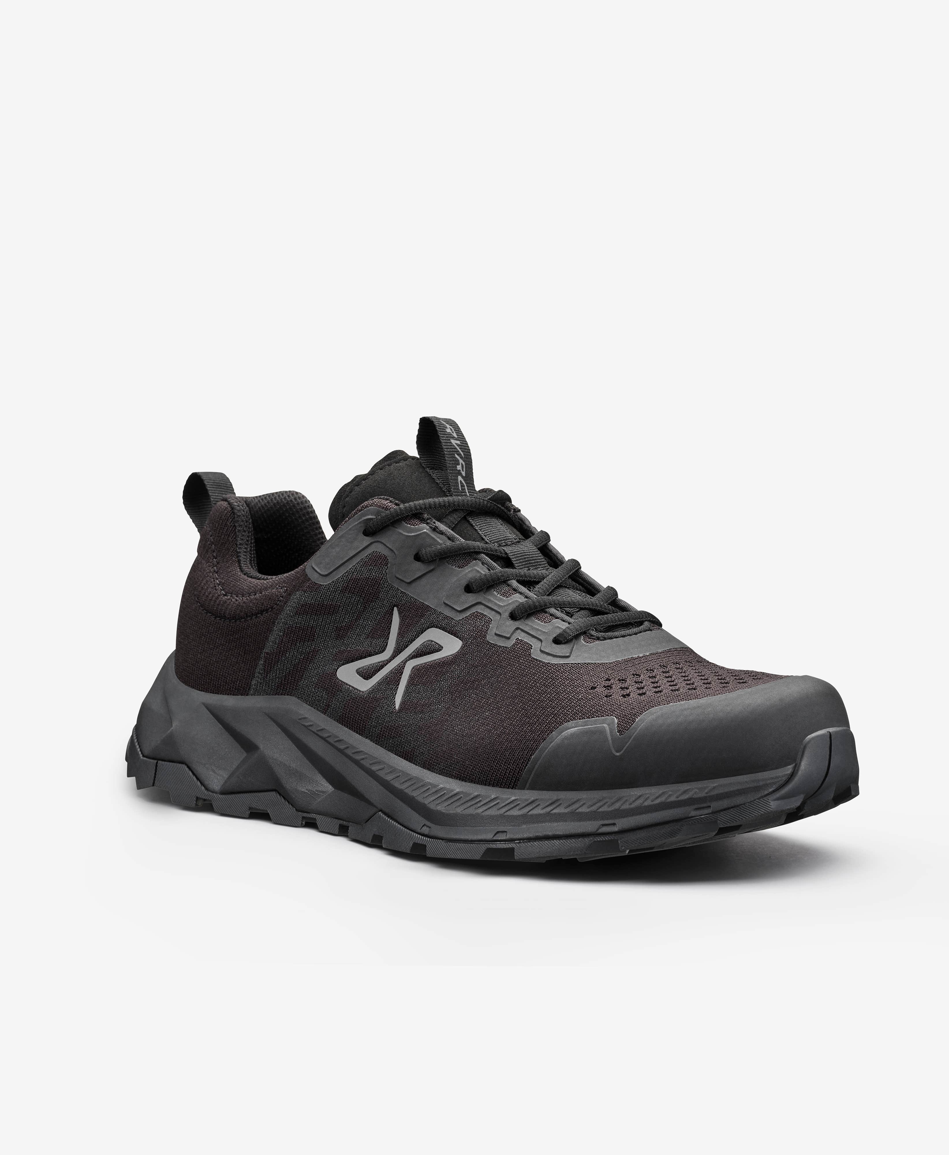 Trailknit Waterproof Hiking Sneakers Men