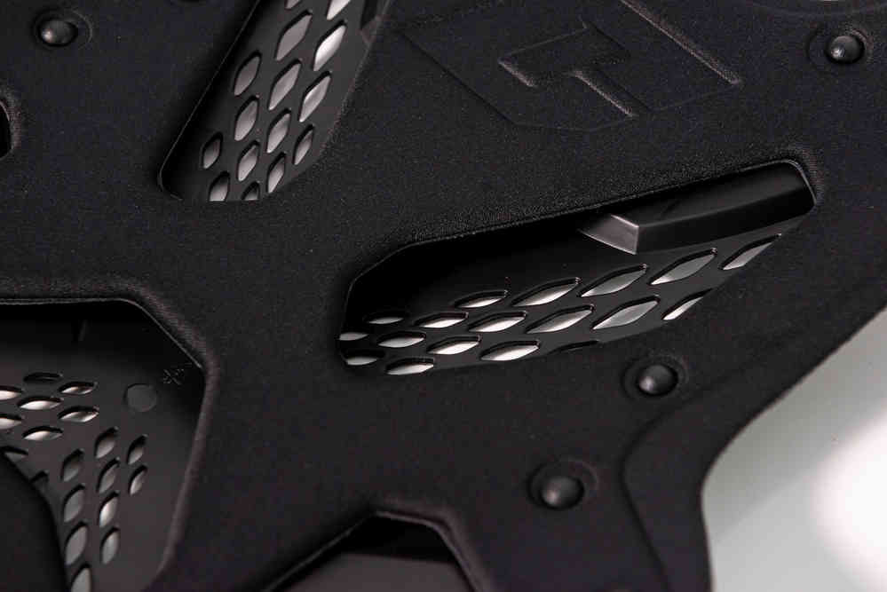 Circuit Equipment C84 Defender Off-Road Chest Armor