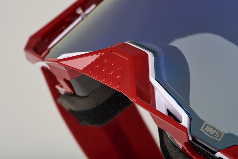 100% Armega Essential Chrome Motocross Goggles