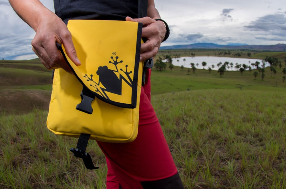 Amphibious Frog waterproof Messenger Bag