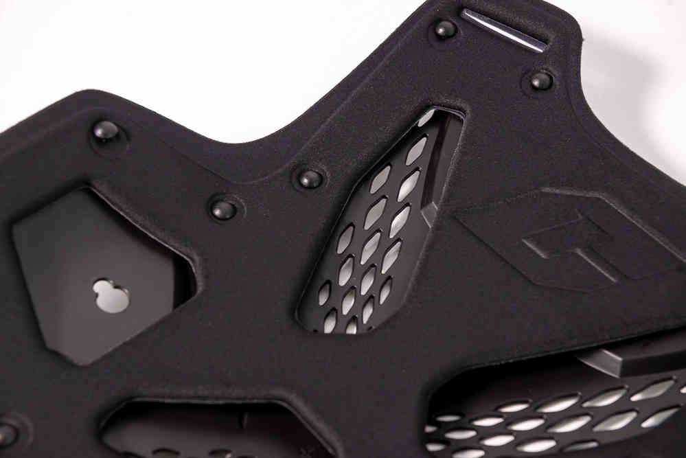 Circuit Equipment C84 Defender Off-Road Chest Armor