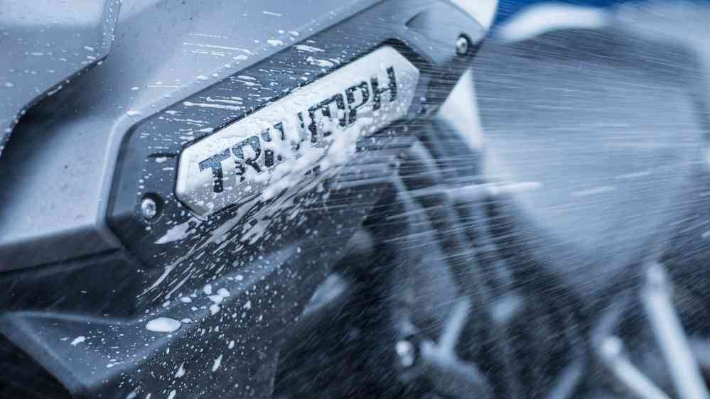 Muc-Off Motorcycle Care Essentials Cleaning Box