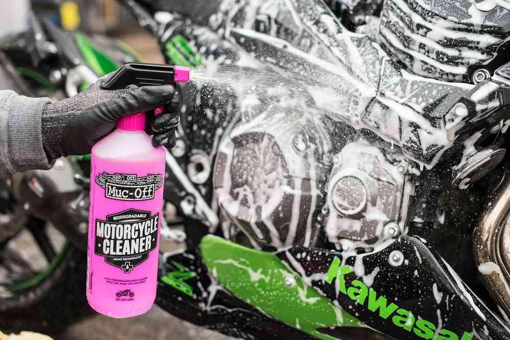 Muc-Off Motorcycle Care Essentials Cleaning Box